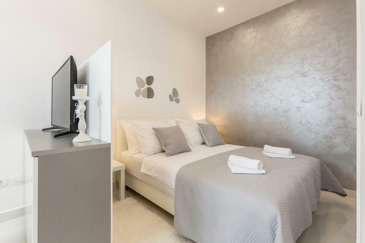 Studio Apartments Twins Split Zewnętrze zdjęcie
